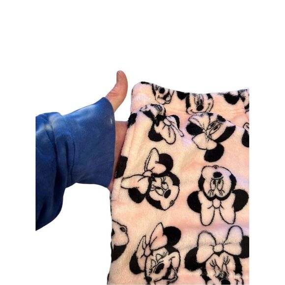 Disney Women's Minnie Mouse‎ Pink Fleece Pajama Shorts NWT  L comfy core fuzzy - Picture 11 of 11